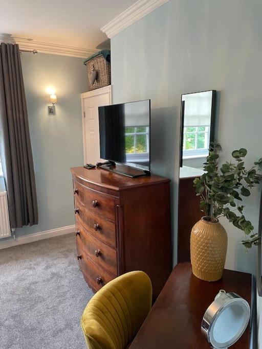 Whitehall, Thomas Turnbull Flat 3 Beautiful Apartment In Georgian House Whitby Exterior foto