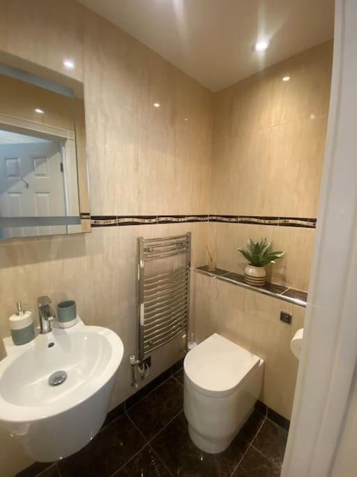 Whitehall, Thomas Turnbull Flat 3 Beautiful Apartment In Georgian House Whitby Exterior foto